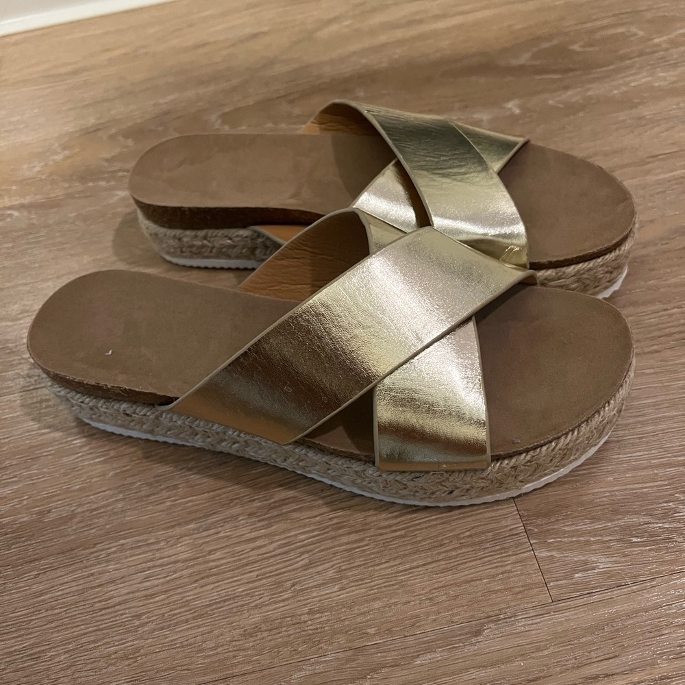 Gold wedge slides // never worn